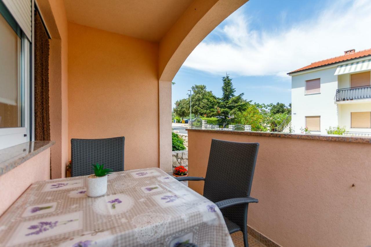 Holiday House Snjezana Krk Town Buitenkant foto
