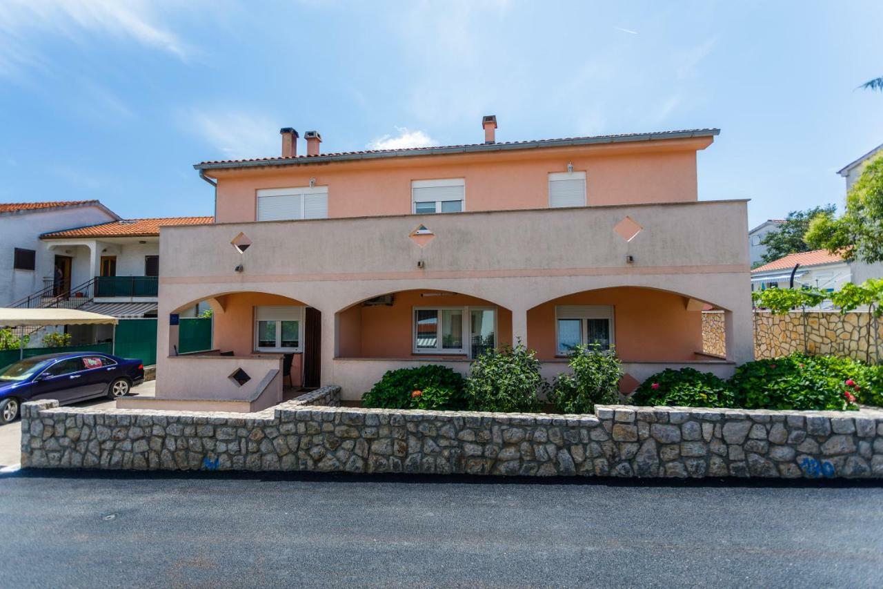 Holiday House Snjezana Krk Town Buitenkant foto